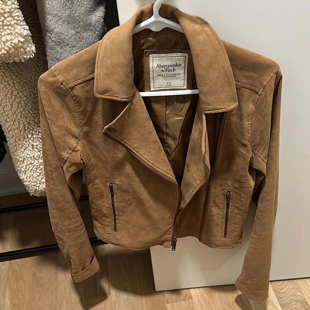Abercrombie & Fitch Women's Tan Jacket